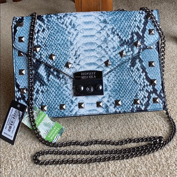 Badgley Mischka Handbags - NWT Badgley Mischka Snakeskin Vegan Leather Bag.